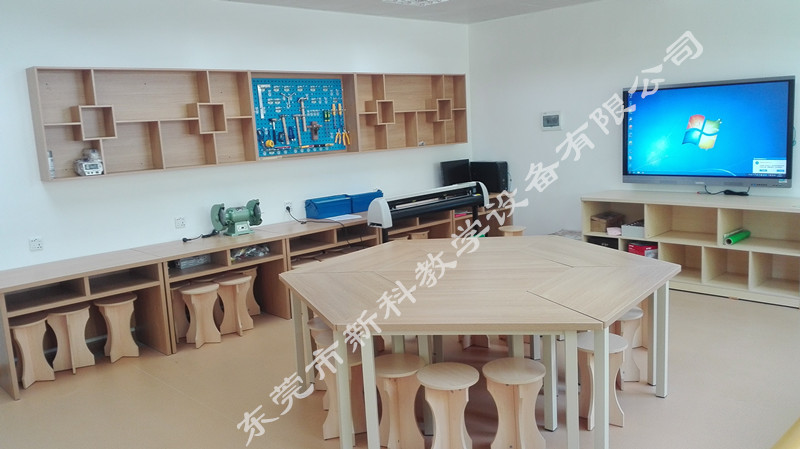 <a href='http://www.enyl.net' target='1' style='font-size:14px; font-weight:bold; color:#0080ff;'>創客實驗室</a>